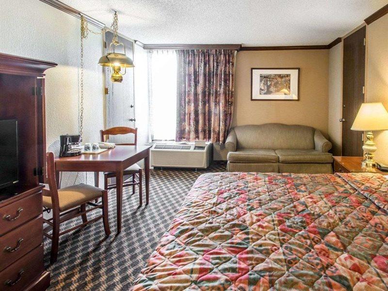Rodeway Inn And Suites Boulder Broker 外观 照片