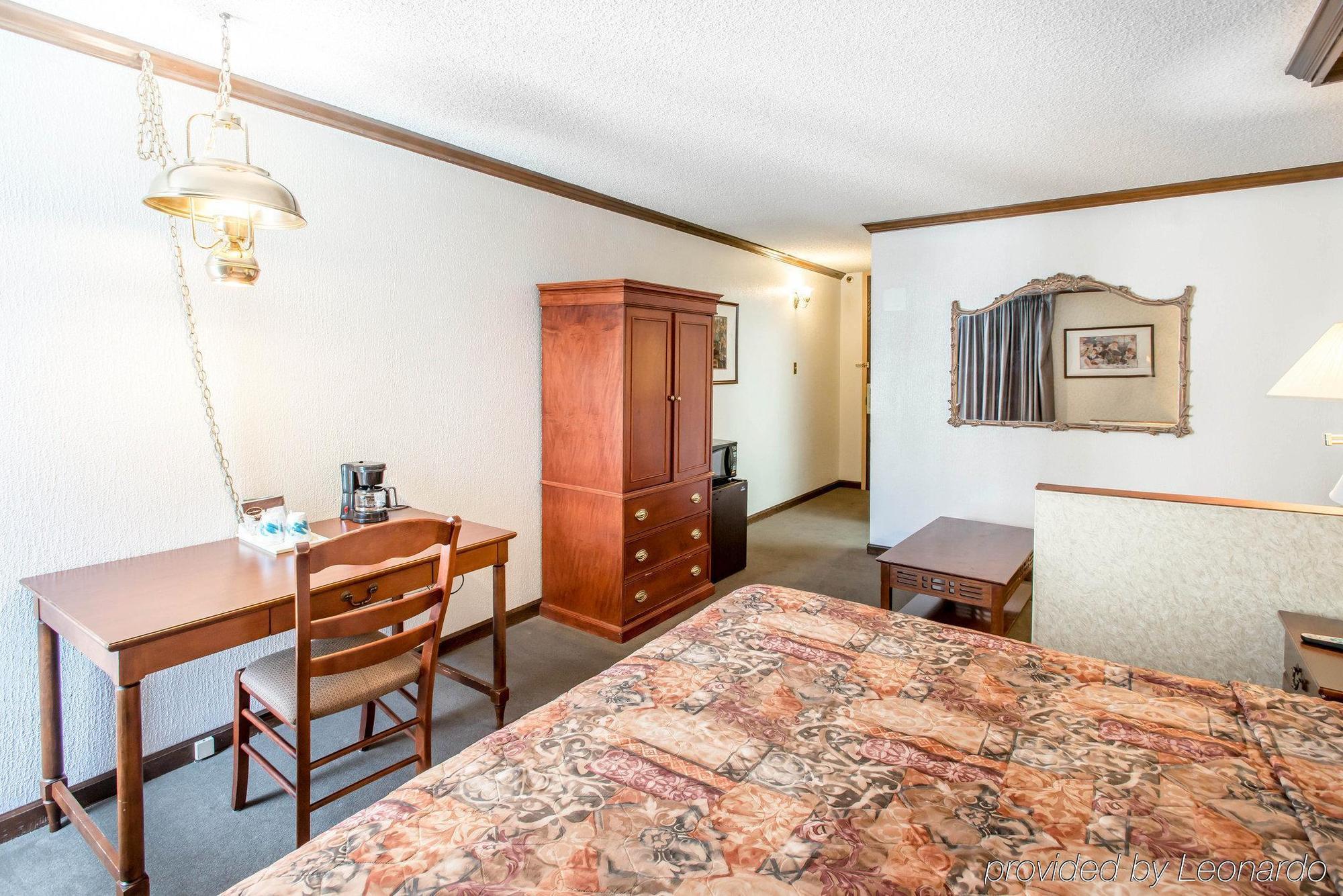 Rodeway Inn And Suites Boulder Broker 外观 照片