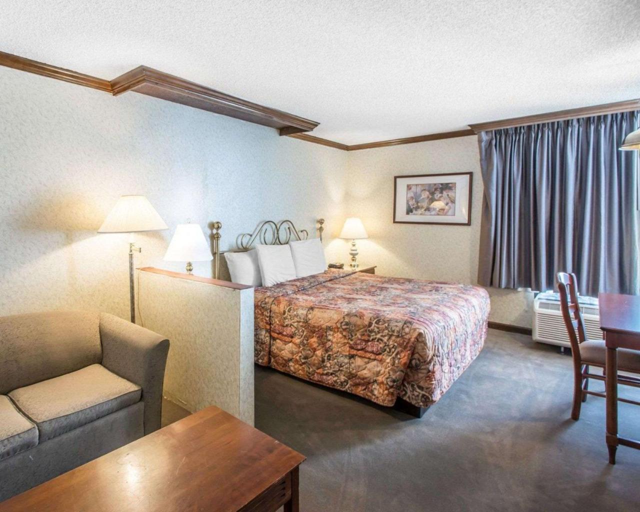Rodeway Inn And Suites Boulder Broker 外观 照片