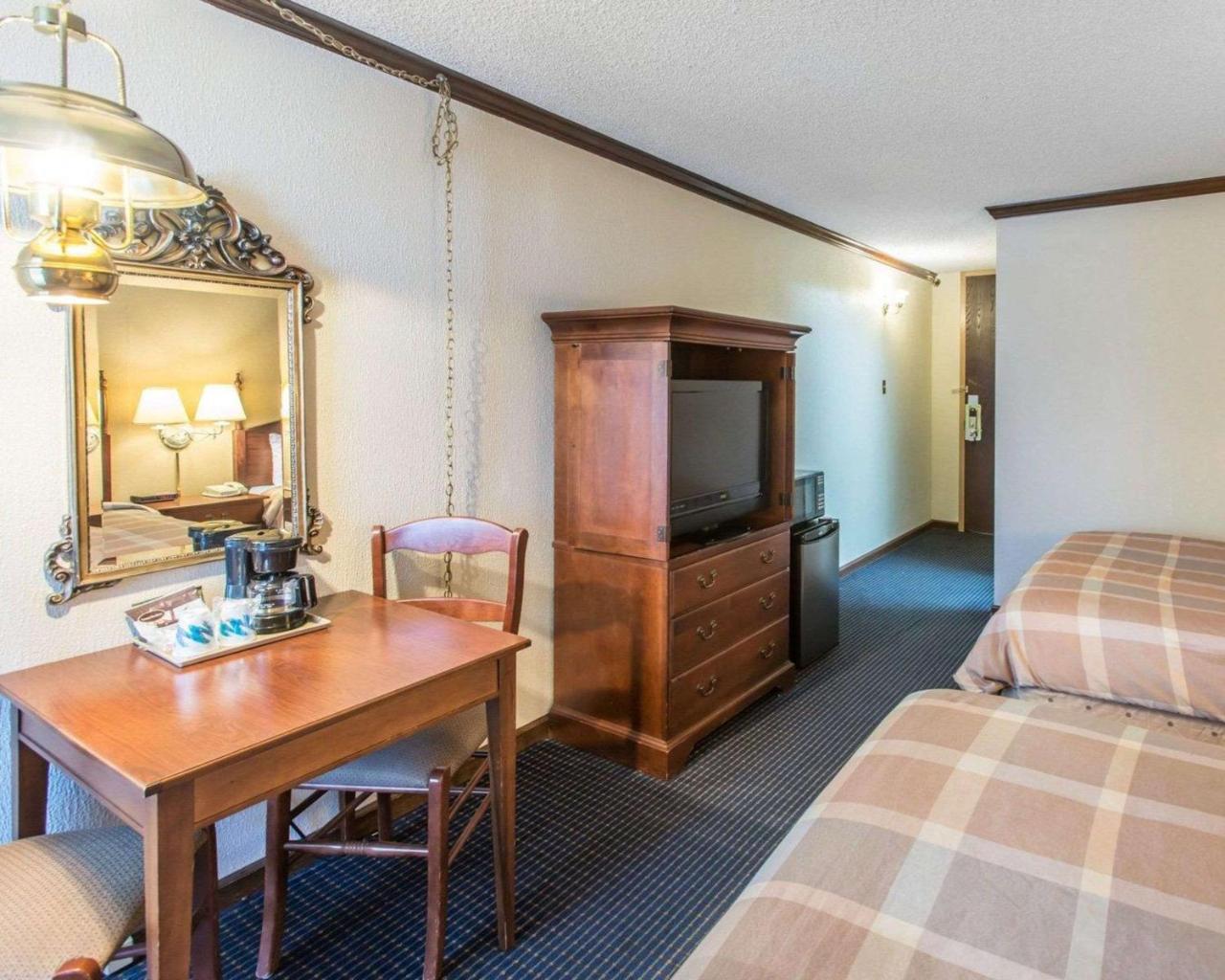 Rodeway Inn And Suites Boulder Broker 外观 照片