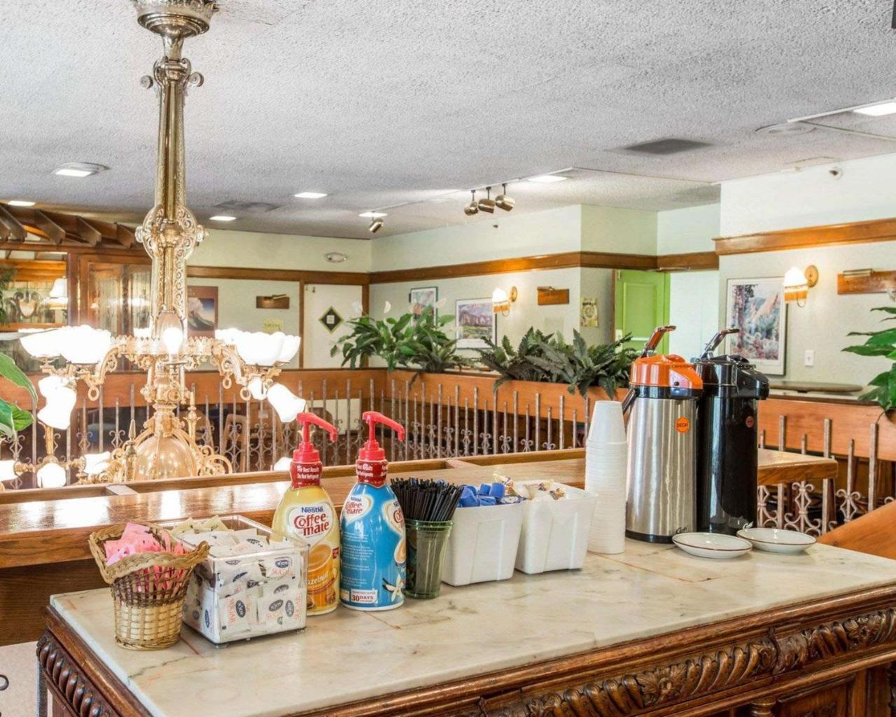 Rodeway Inn And Suites Boulder Broker 外观 照片
